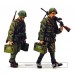 Victoria Model - 4009 Italian Infantry Going On  1/35