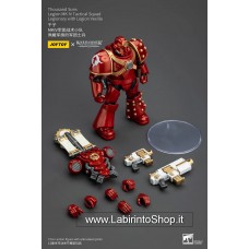 Joytoy Warhammer 1/18 Thousand Sons Legion MK IV Tactical Squad Legionary with Legion Vexilla 12 cm Action Figure